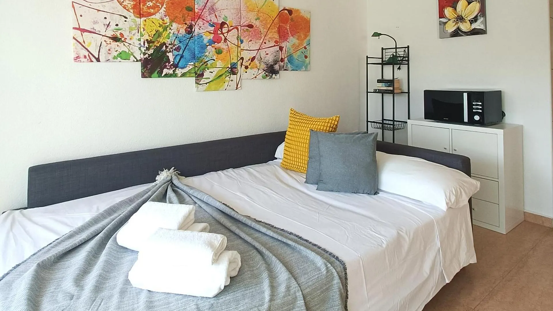 Apartment Apto Tropicana Con Salida Directa Al Mar Y Piscina Roquetas de Mar Spain